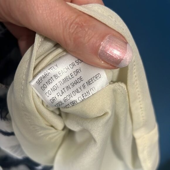 PAPILLON DRESS - Picture 6 of 7